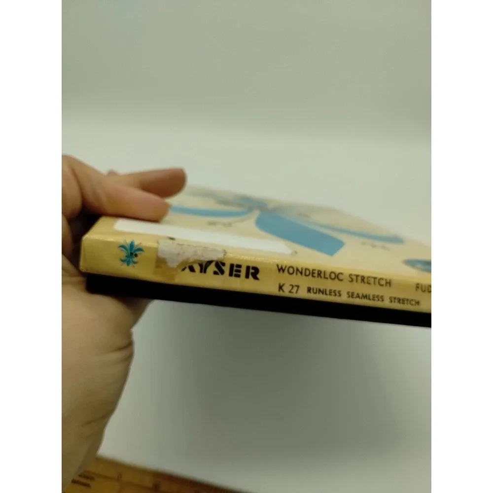 Vintage, NOS, Kayser Sheer Nylon Garter Stockings Sz A 8 1/2-9 FUDGE Runless